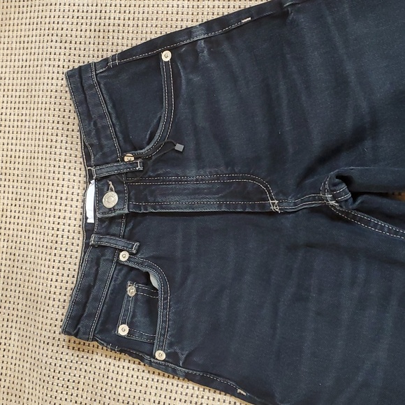 Zara High Rise Mom  jeans - Picture 2 of 6